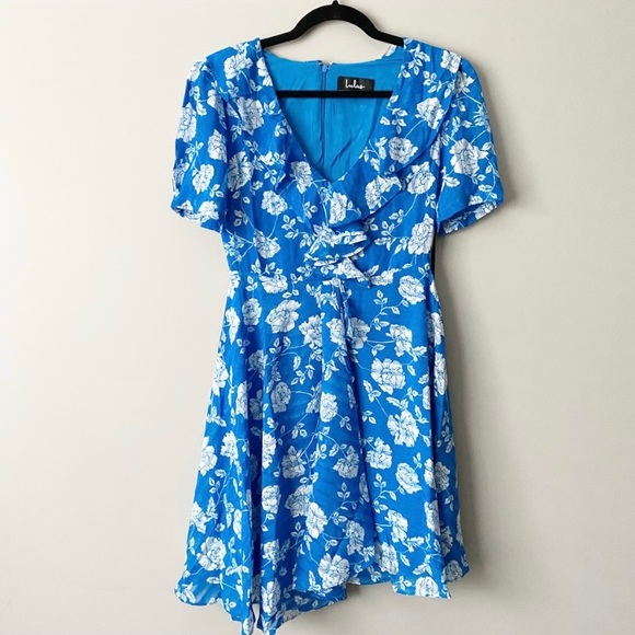 NWT LuLus Ruffle Floral Blue & White Skater Ximena Mini Dress Women's Size Small - Picture 3 of 11
